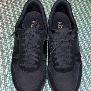 Men's Kizik Black Sneakers